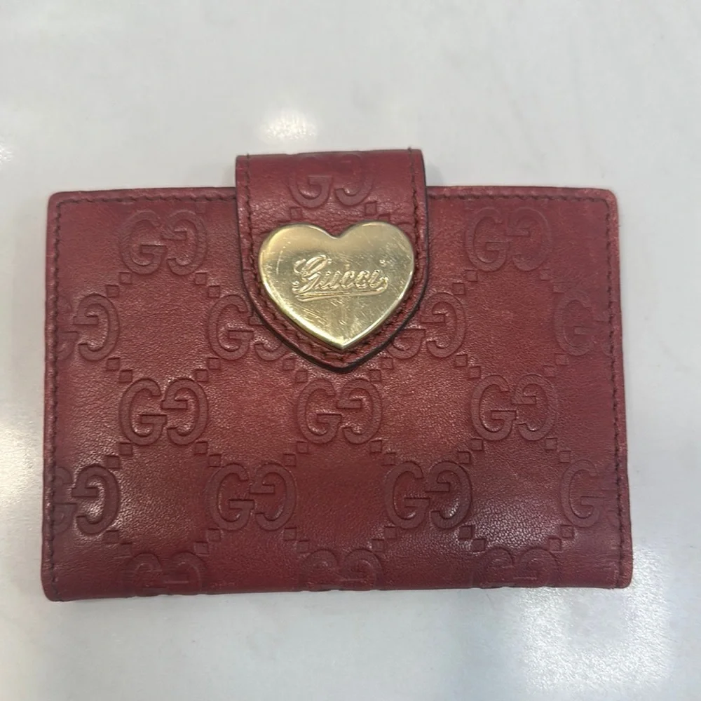 Gucci Red Card Holder with Gold Heart - Picture 7 of 7
